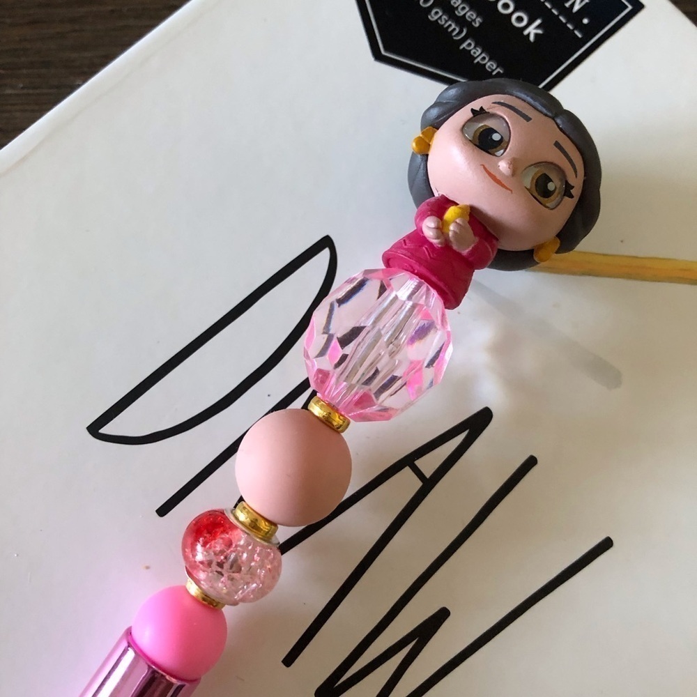 Disney Doorables: Encanto: Alma Madrigal handmade beaded pen